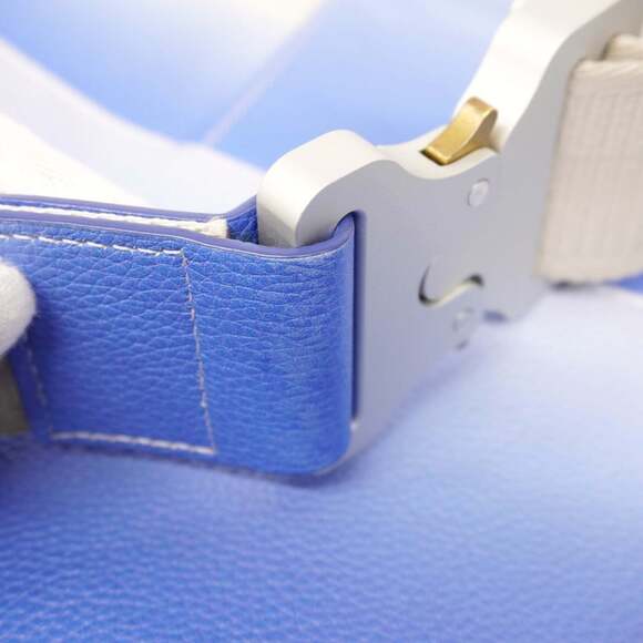 CHRISTIAN DIOR White Leather Shoulder Bag - Picture 10 of 12